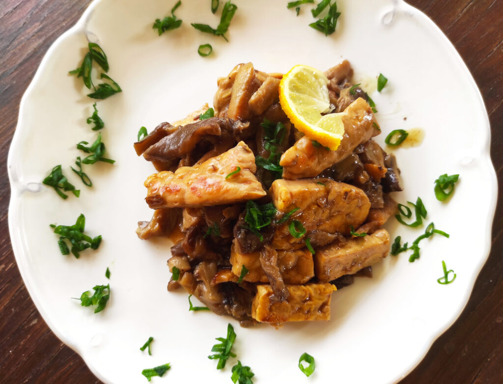 Pan fried Tempeh with oyster mushrooms